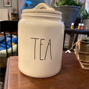 Tea canister